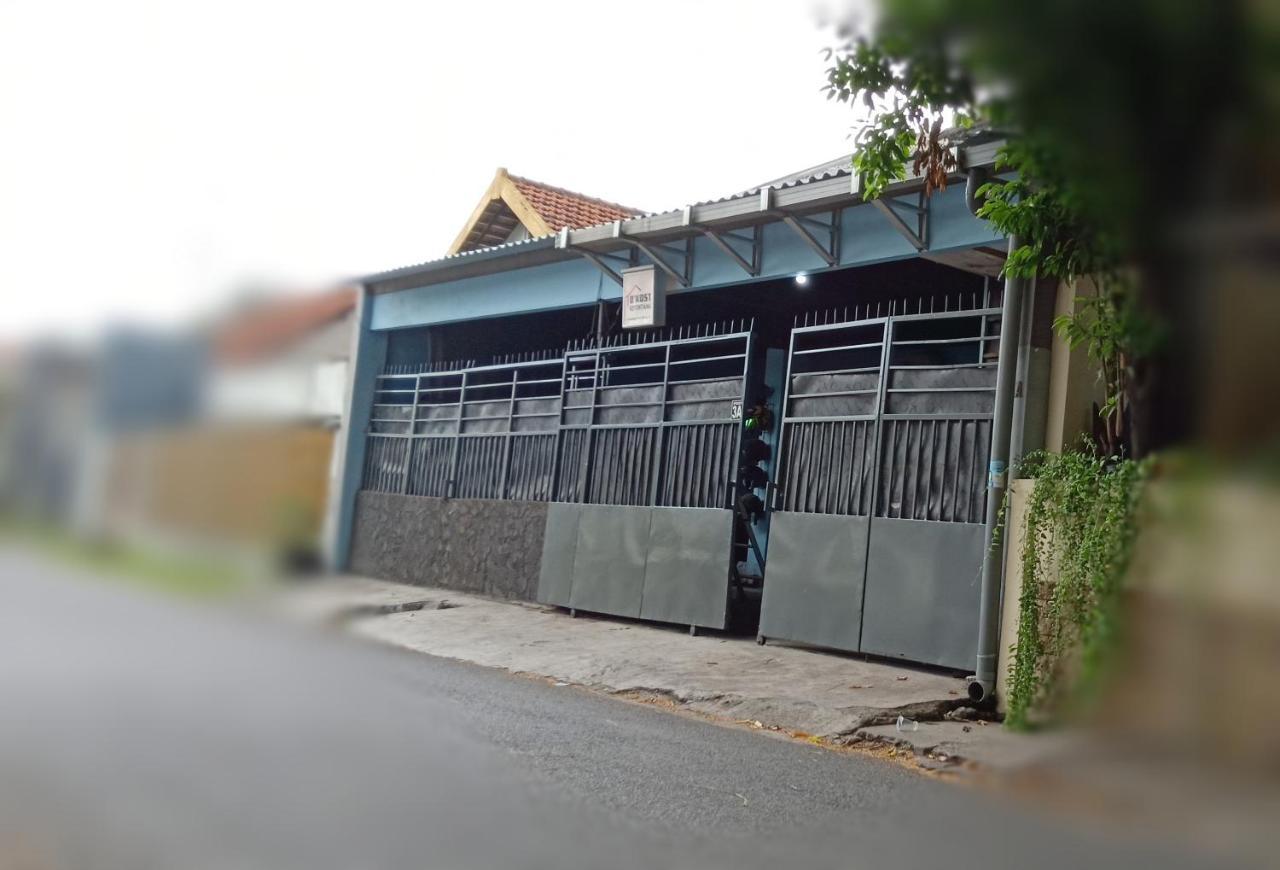 Hotel D'Kost Ketintang Surabaja Exteriér fotografie
